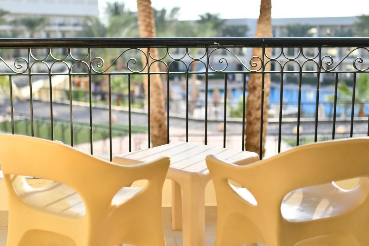 Xperience Kiroseiz Aquapark Premier-Naama Bay Hotel Sharm el-Sheikh Bagian luar foto A balcony