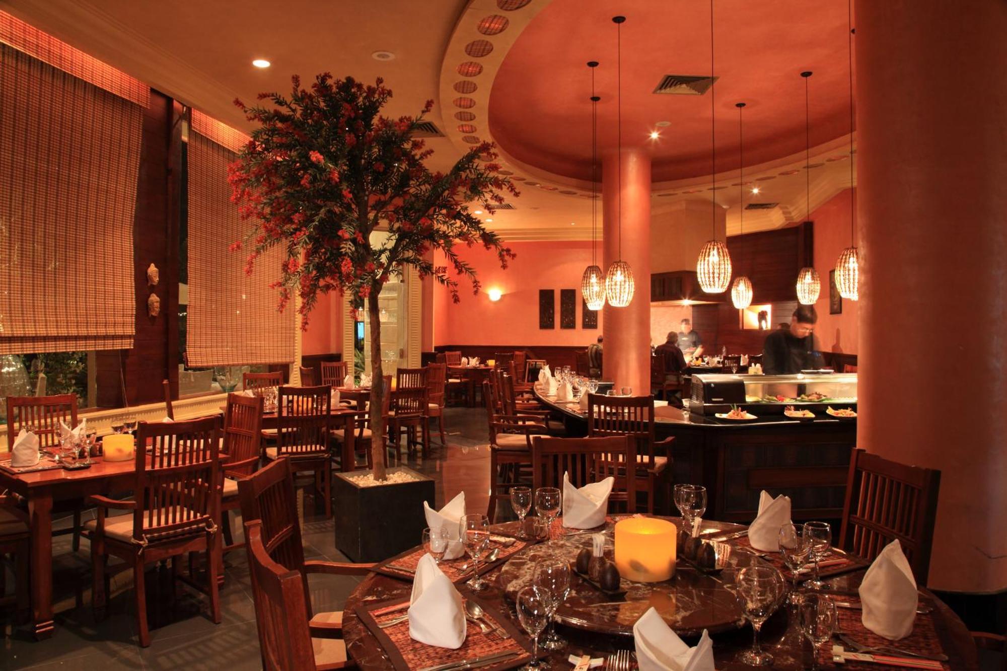 Xperience Kiroseiz Aquapark Premier-Naama Bay Hotel Sharm el-Sheikh Bagian luar foto The interior of a restaurant